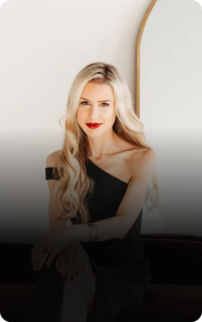Melanie Avalon